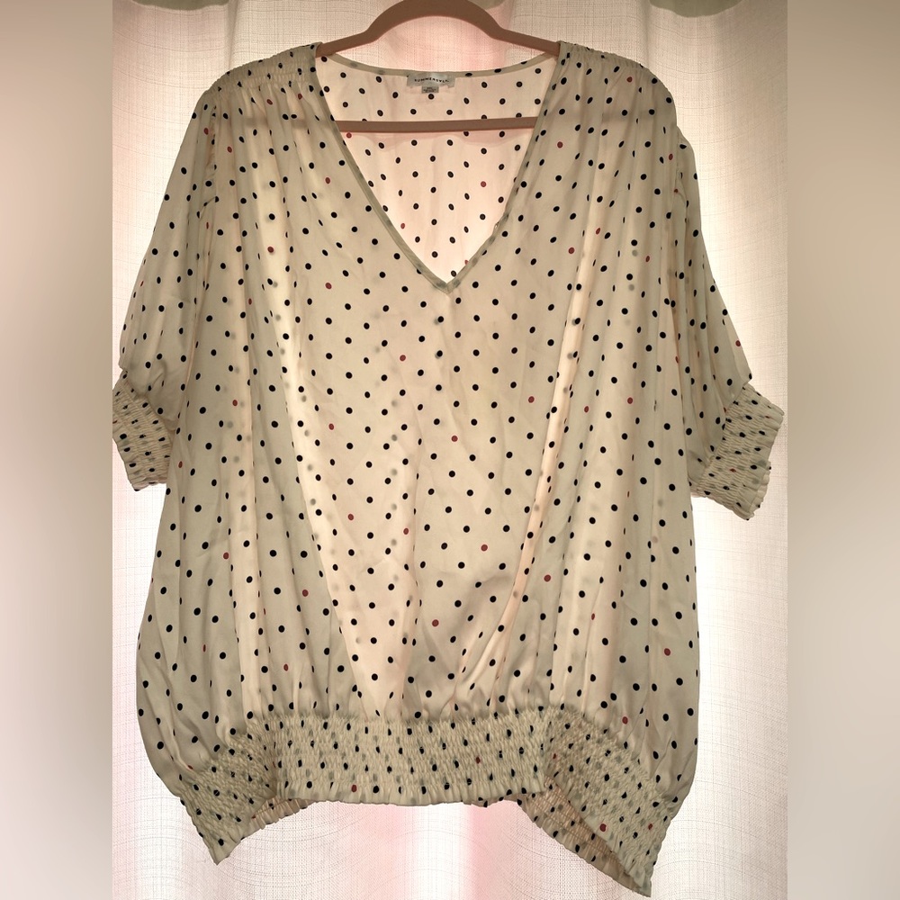SUMMERSALT SILKY V-NECK PUFF SLEEVE TOP
